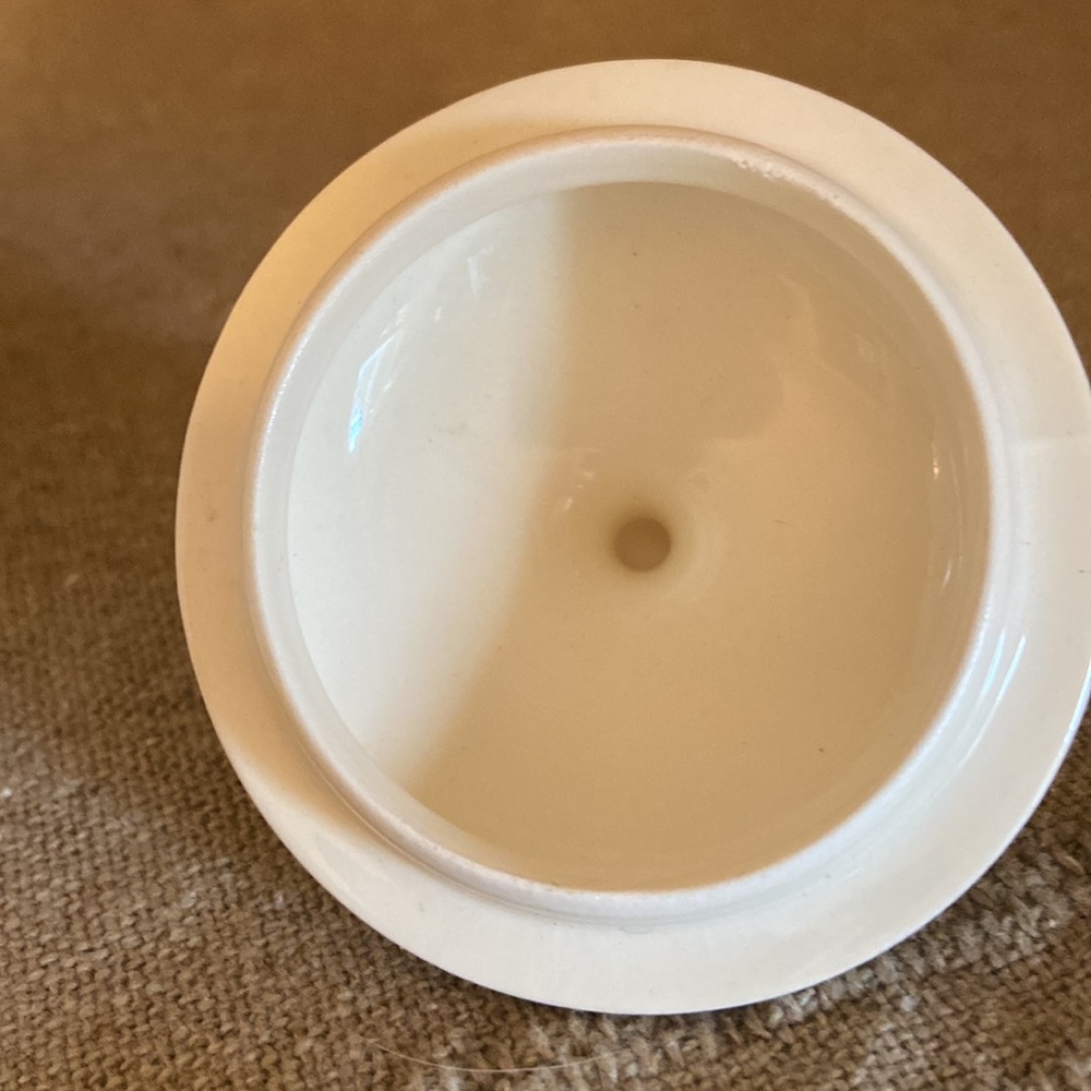 Wedgwood Edme Cream and Sugar Set - Picture 4 of 7